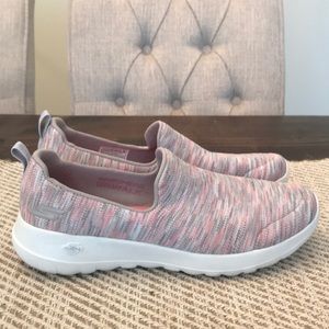 Skechers go walk goga max slip ons Sz 7.5
